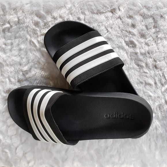 Mens Black and White Adidas Cloudfoam Slides - Picture 2 of 7